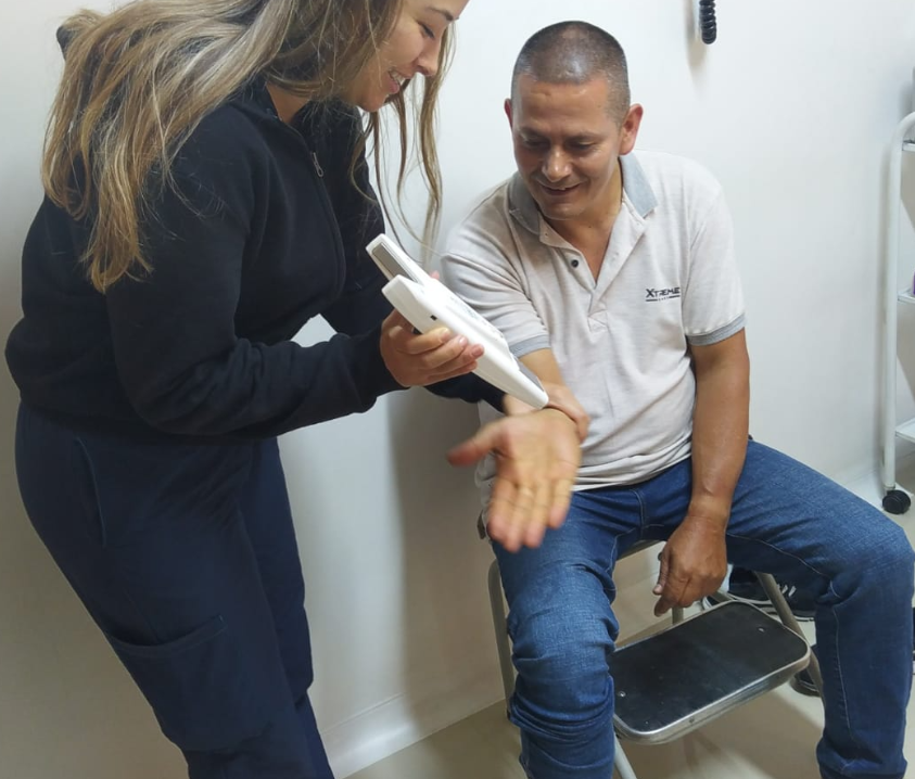 Evaluación de bioimpedancia corporal en entorno clínico